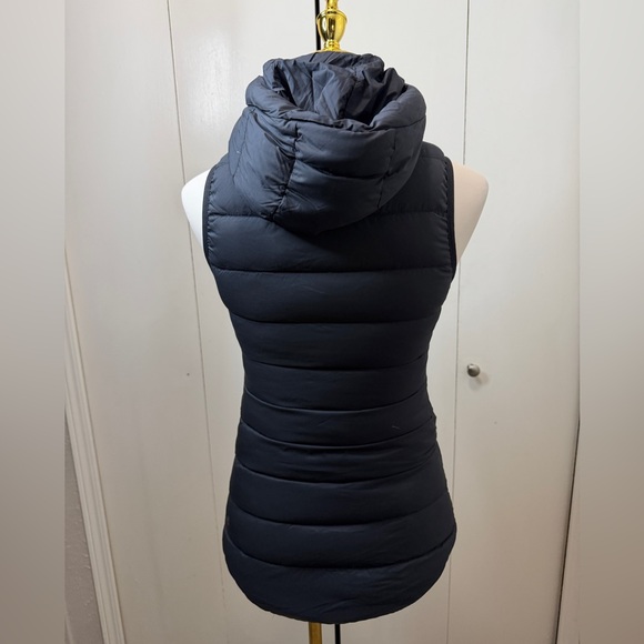 Lululemon Athletica Dark Gray Hooded Puffer Vest - Picture 4 of 11